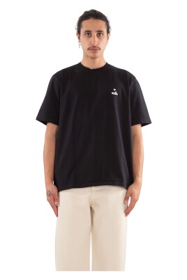 sort-heart-logo-embro-tee