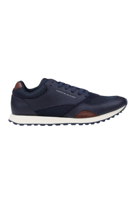 sneakers-sportives-modernes-avec-semelle-eva