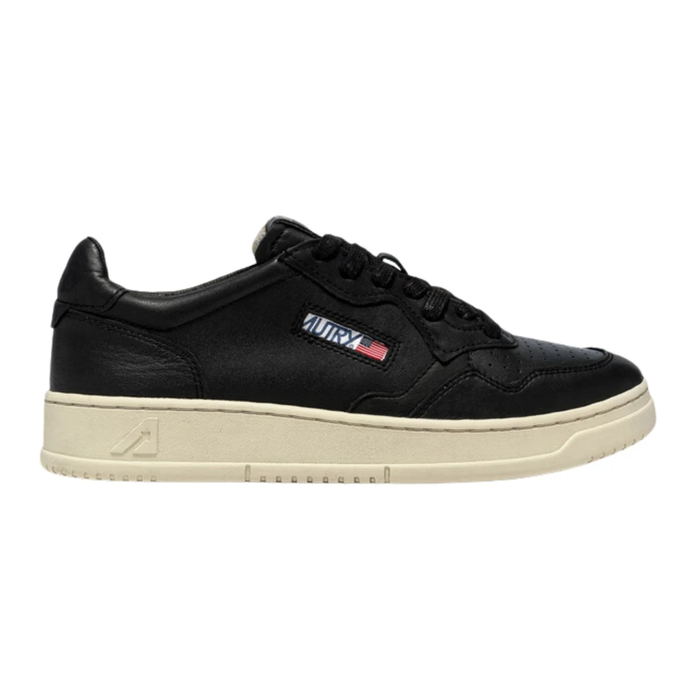 Autry Women's Black Flat Shoes Medalist Sneakers
