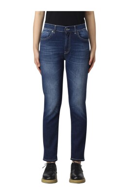 klassiske-bla-straight-leg-jeans