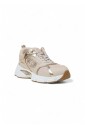 sneakers-modernes-pour-un-style-decontracte