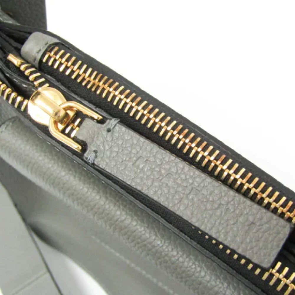 Marni Pre-owned Leather shoulder-bags Gray Dames