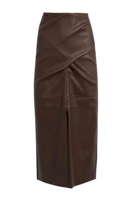 jupe-en-cuir-rouge-aw23