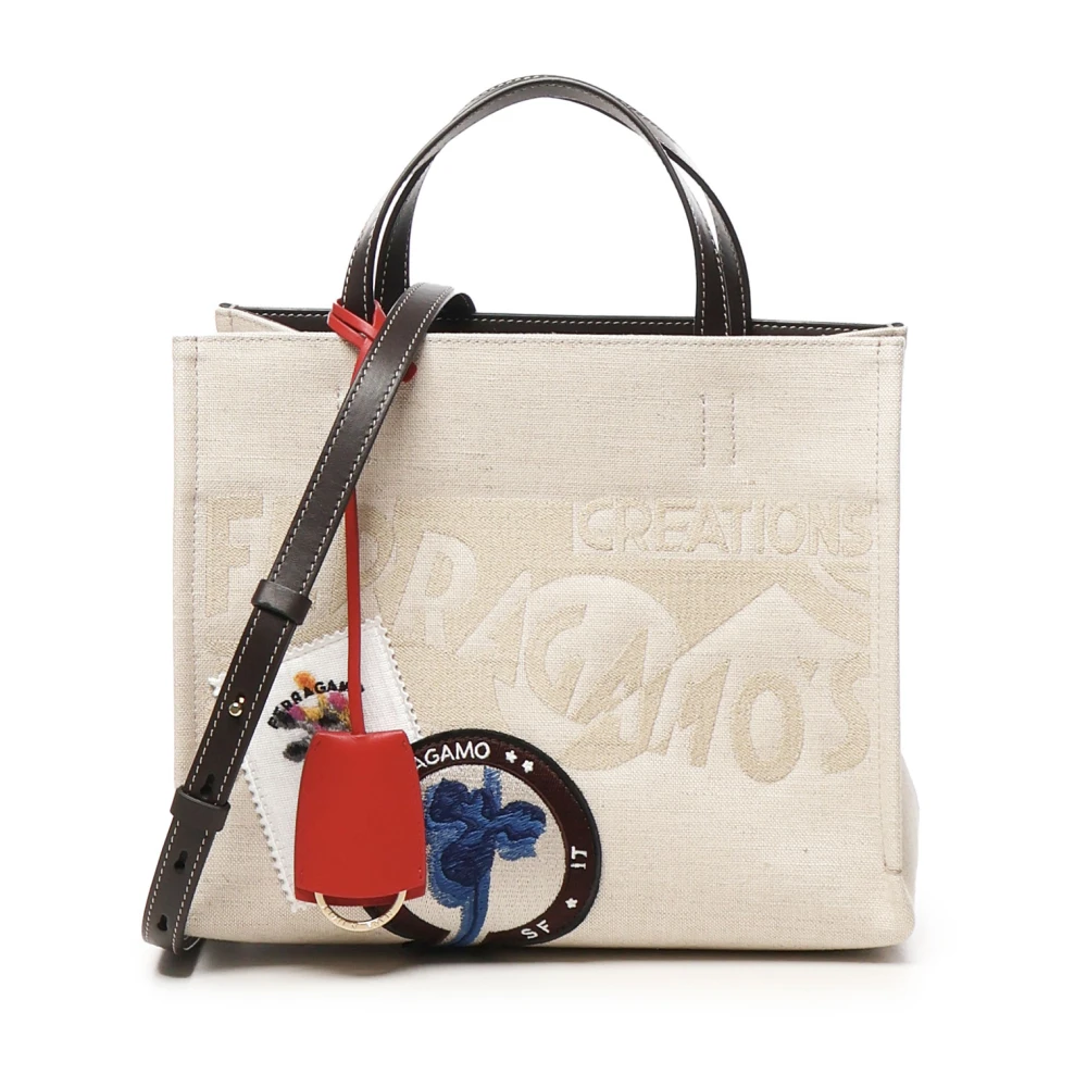 Salvatore Ferragamo Stijlvolle Tote Tassen voor Vrouwen Beige Dames