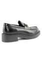 mocassin-en-cuir-accessoire-noir