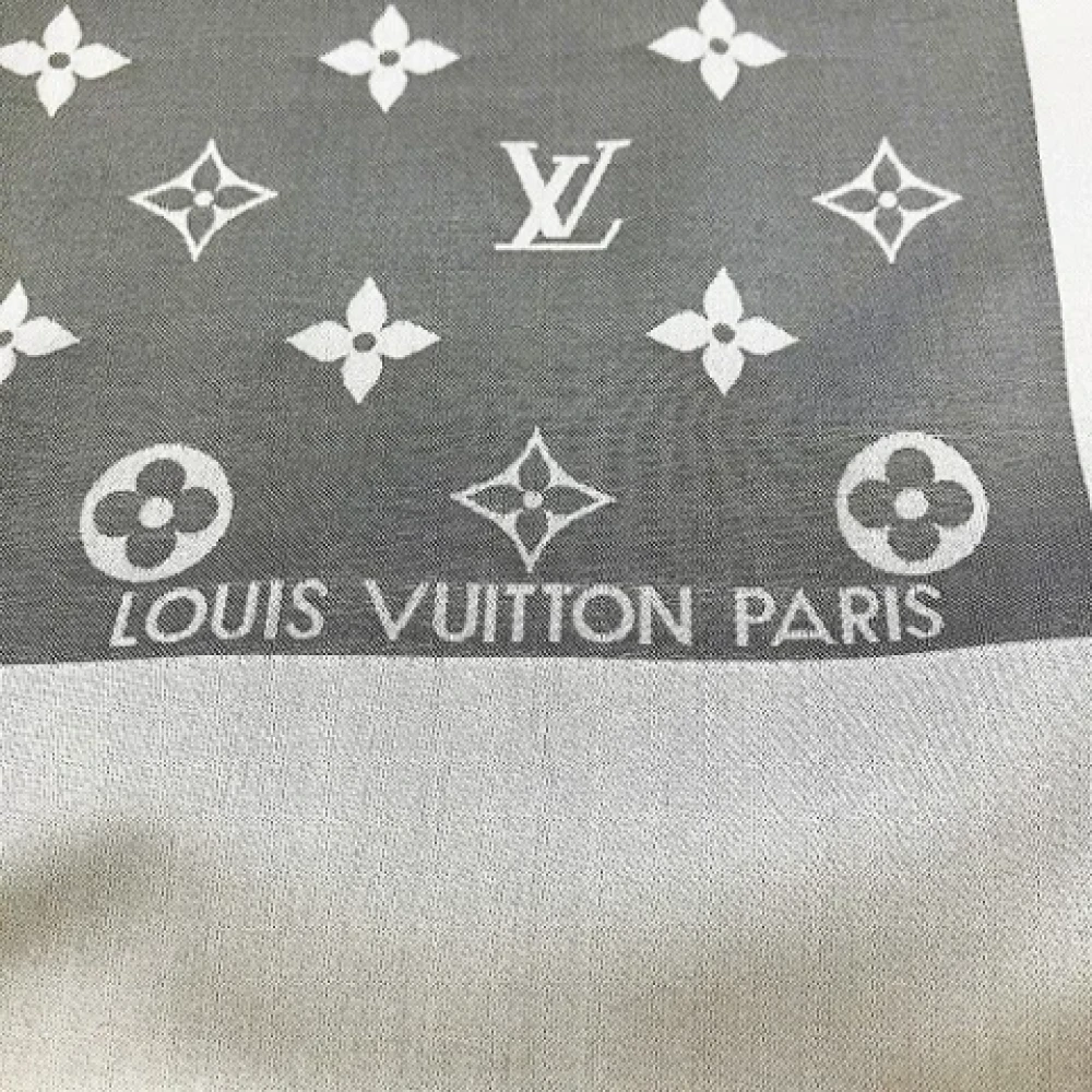 Louis Vuitton Vintage Pre-owned Silk scarves Gray Dames