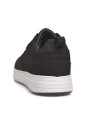 sneakers-noires-au-style-moderne