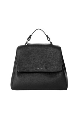 soft-leather-handbag-nero-aw25