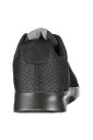 simples-baskets-noires-avec-detail-brode