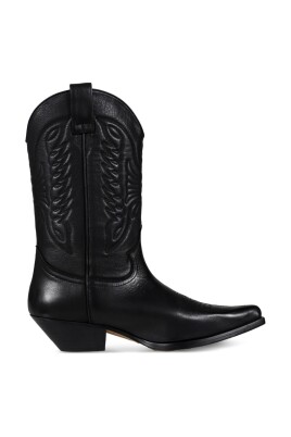 black-boots-for-women