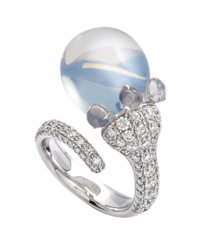 bague-joyeuse-avec-diamant