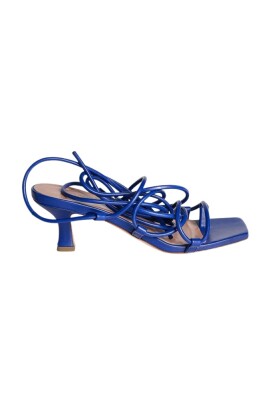 crossed-lace-sandal