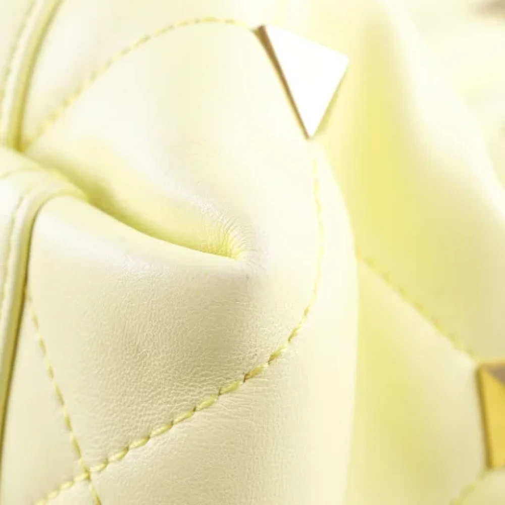 Valentino Vintage Pre-owned Leather handbags Yellow Dames
