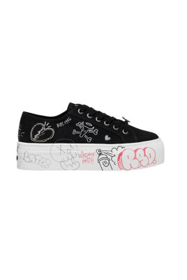 trendy-sneakers