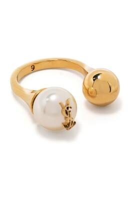 gyllene-parla-cassandre-boll-ring