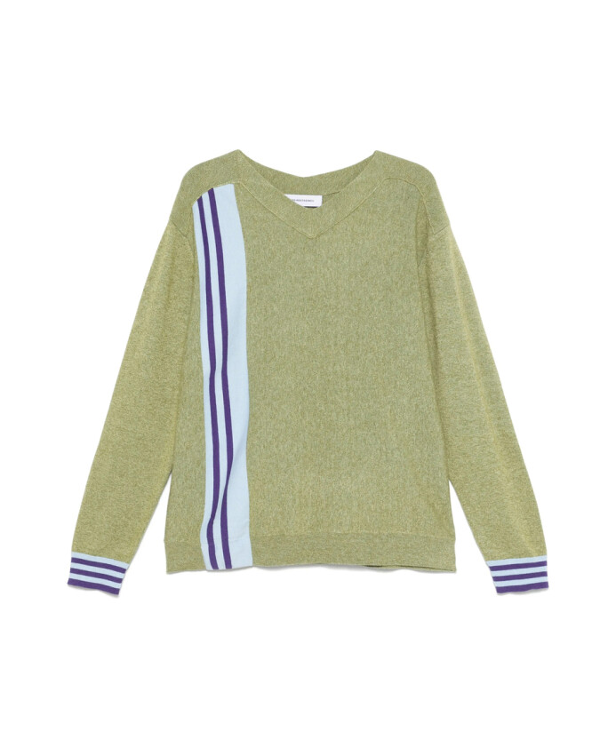 pull-vert-clair-a-col-en-v-avec-details-rayes