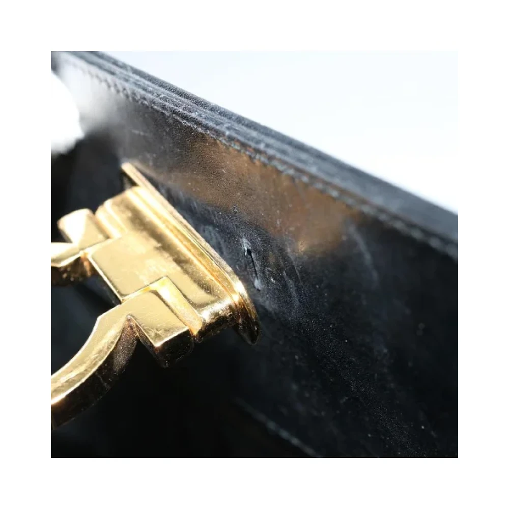 Salvatore Ferragamo Pre-owned Leather shoulder-bags Black Dames