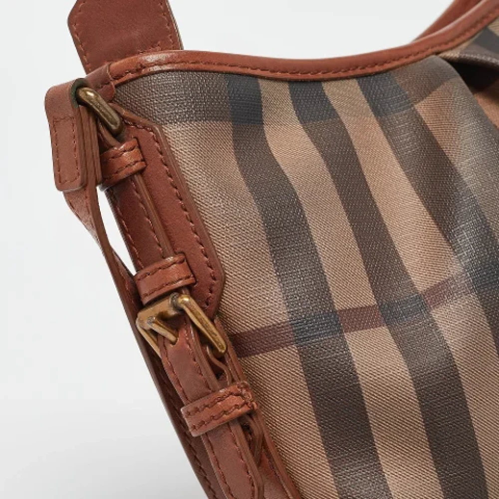 Burberry Vintage Pre-owned Canvas shoulder-bags Brown Dames