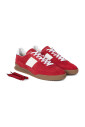 baskets-en-daim-rouge-a-lacets