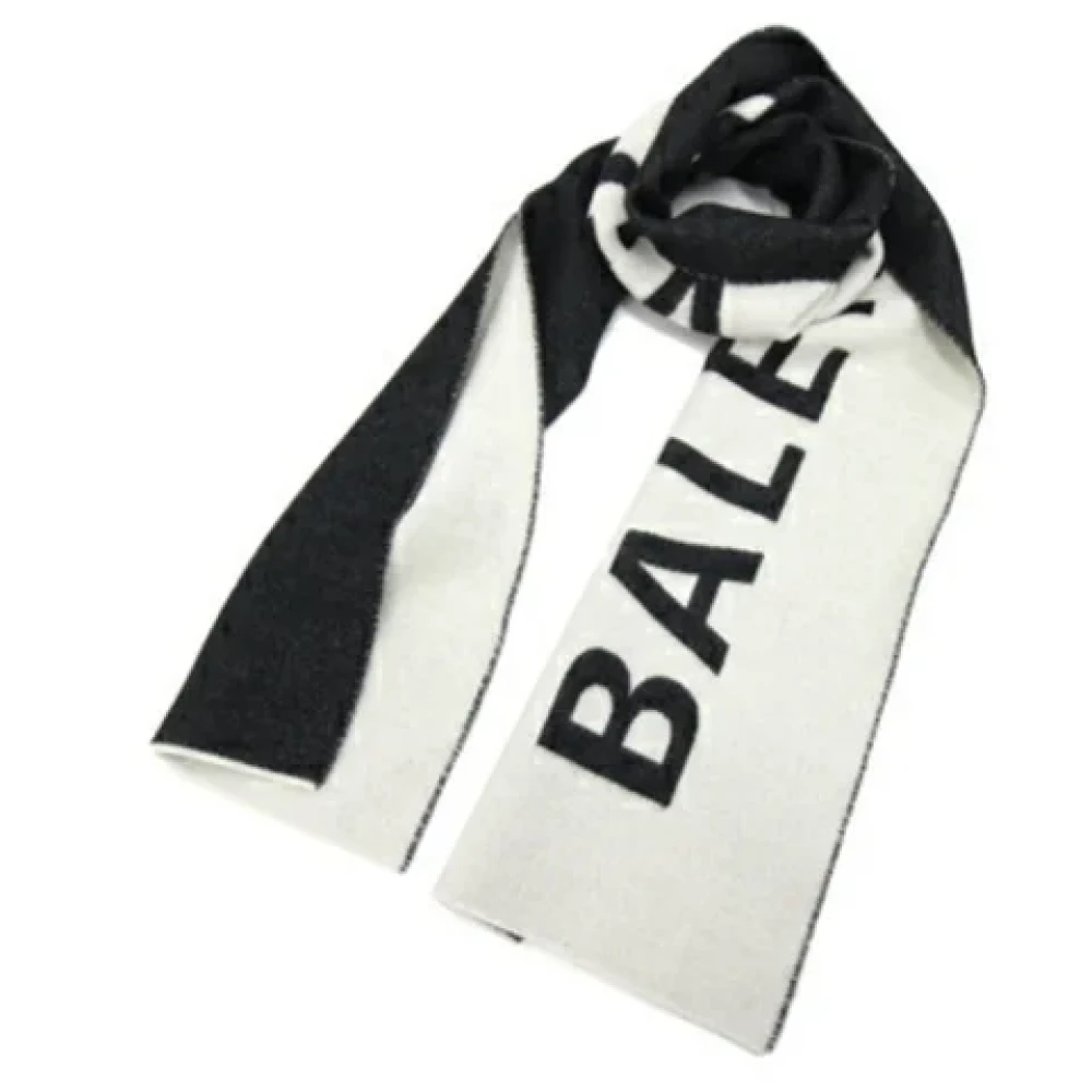 Balenciaga Vintage Pre-owned Wool scarves White Dames