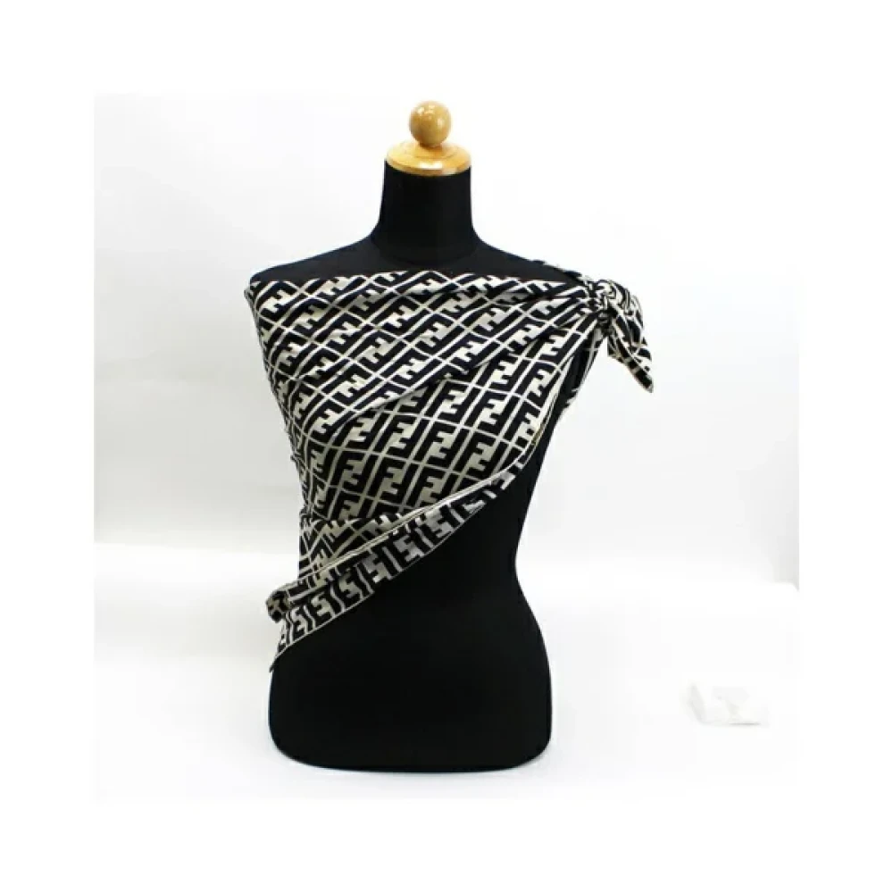 Fendi Vintage Pre-owned Silk scarves Black Dames