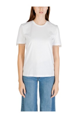 white-cotton-t-shirt-with-round-neck