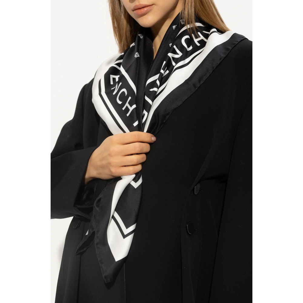 Givenchy Zijden sjaal Black Dames