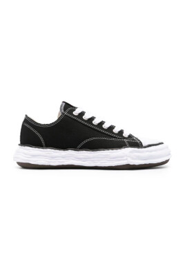 black-canvas-low-top-sneaker