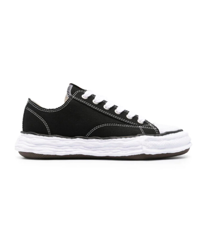 sneaker-basse-en-toile-noire