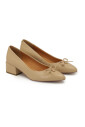 beige-lage-leren-pumps