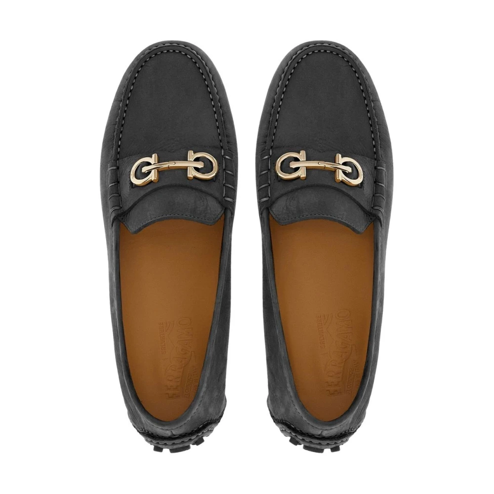 Salvatore Ferragamo Bruine platte schoenen Brown Dames