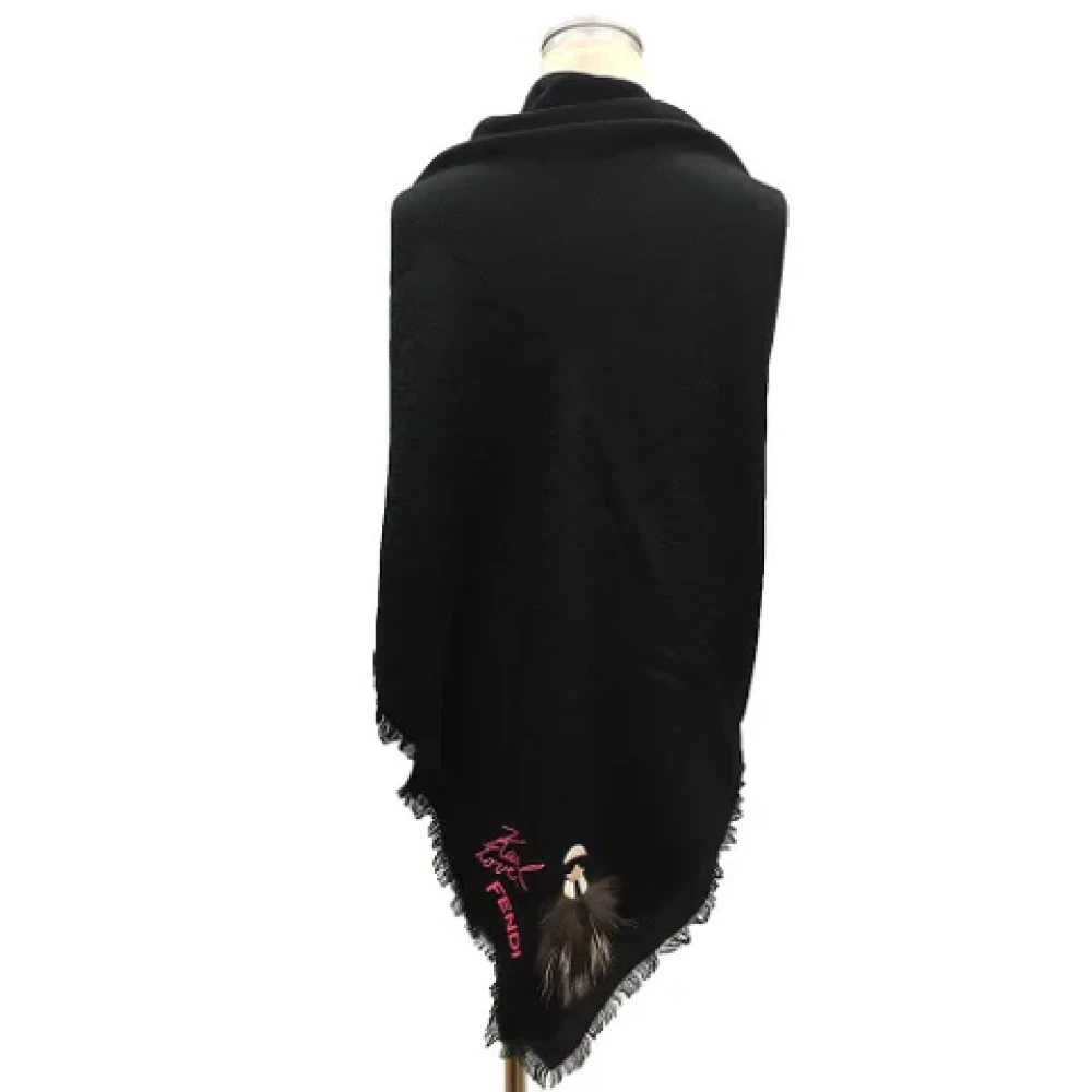 Fendi Vintage Tweedehands Zwart Zijden Fendi Sjaal Black Dames