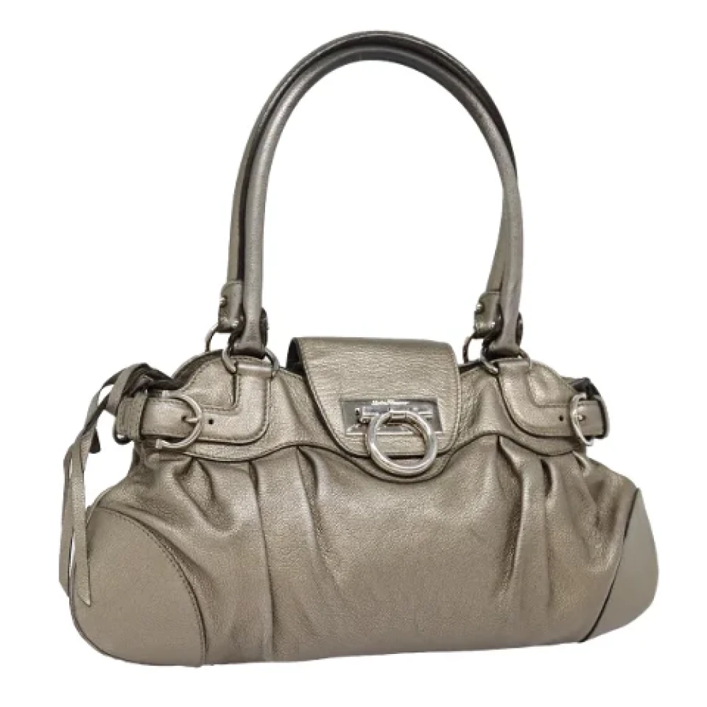 Salvatore Ferragamo Pre-owned Leather handbags Gray Dames