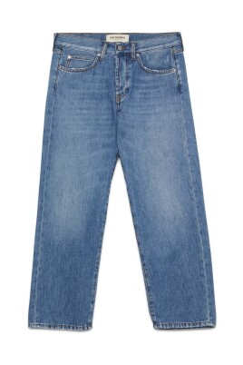 blue-jeans-with-whiskering