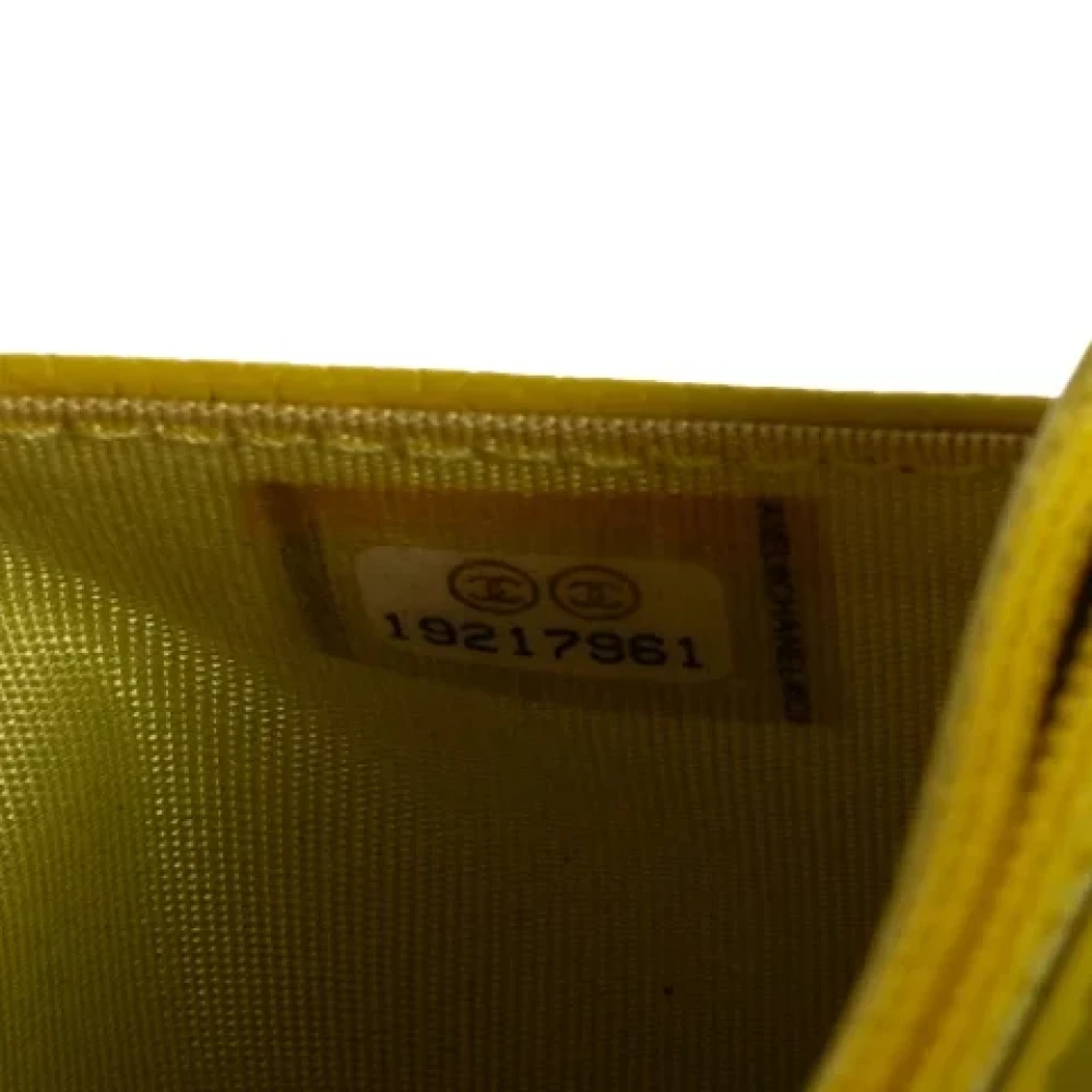Chanel Vintage Pre-owned Leather wallets Yellow Dames