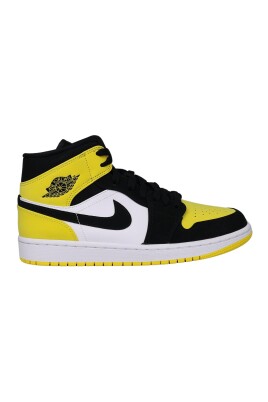 bout-jaune-noir-milieu-sneakers