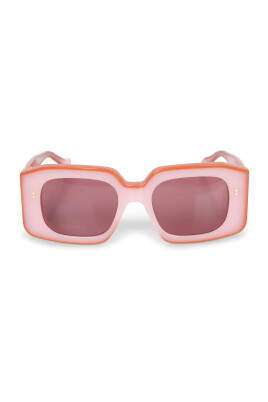 pink-gradient-oversized-sunglasses
