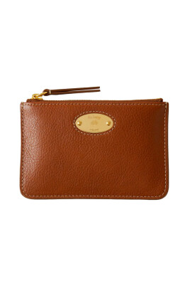 modern-coin-pouch-with-plaque-details
