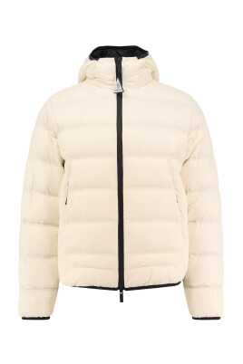 white-jackets-with-zip-closure