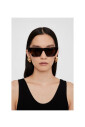lunettes-de-soleil-carrees-angulaires-avec-monture-ecaille