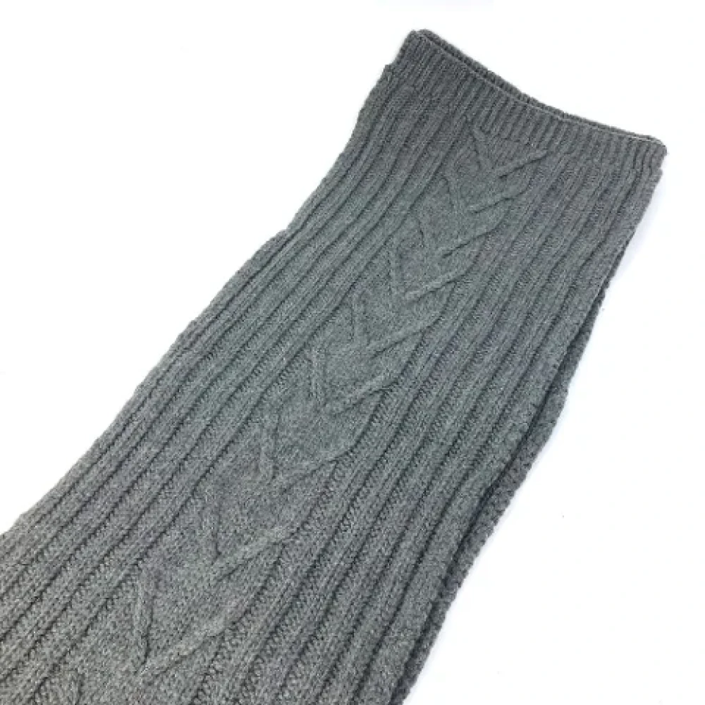 Louis Vuitton Vintage Pre-owned Wool scarves Gray Dames