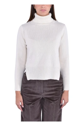 Ull Turtleneck Tröja med Split Hem
