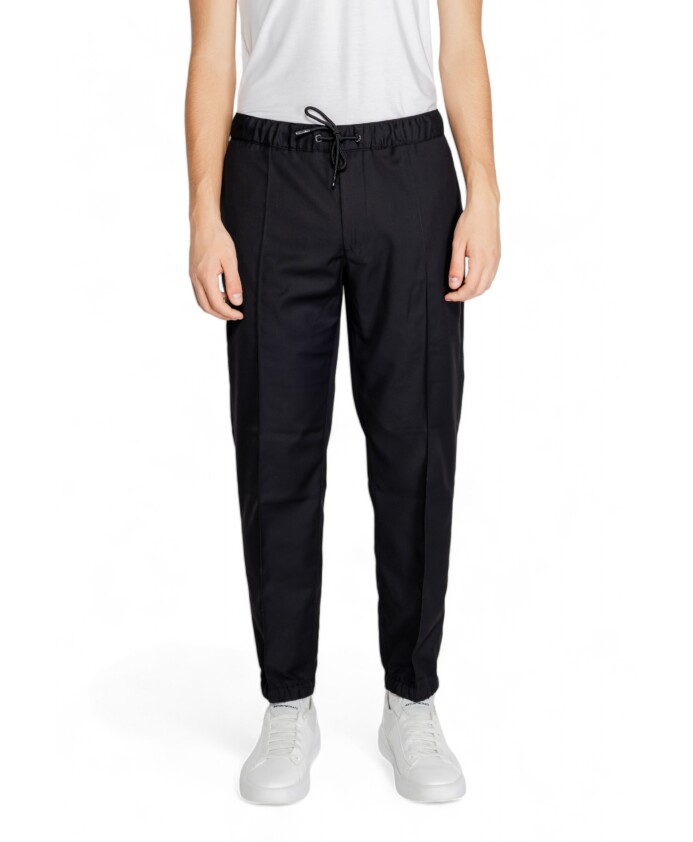 zwarte-effen-broek-met-voorzakken