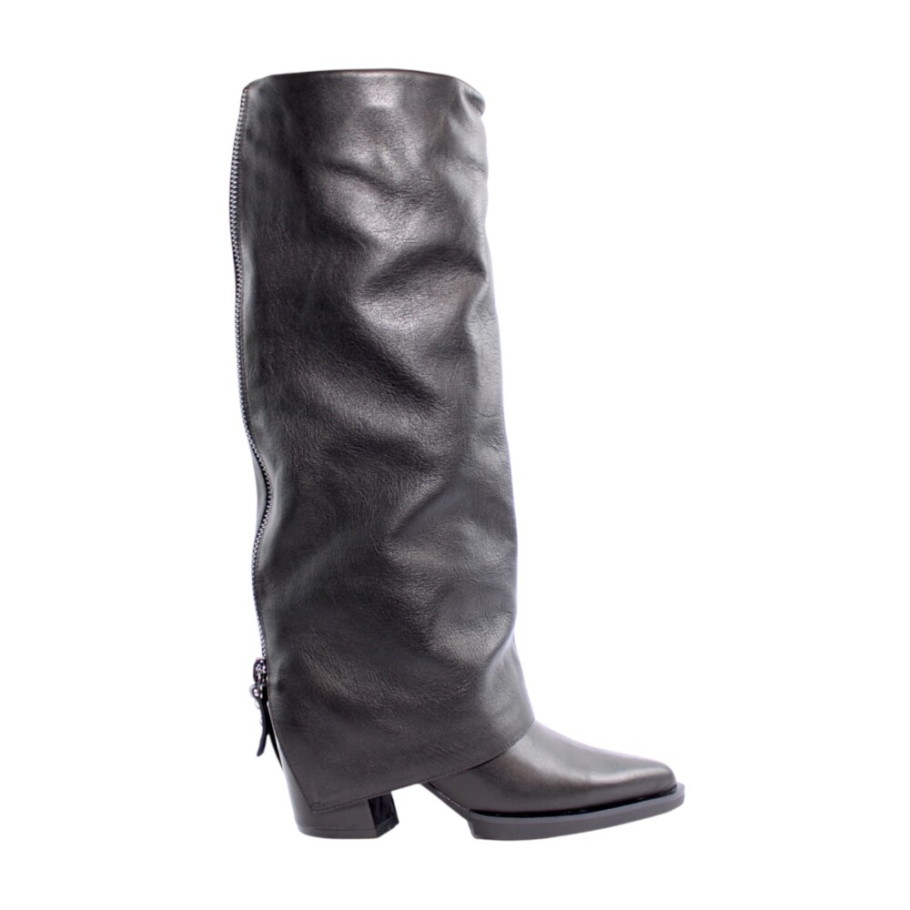 Shop fashion from Elvio Zanon