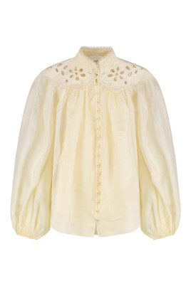 chemises-en-ramie-a-broderies-avant-rassemblees