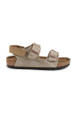 sandales-beiges-en-daim-avec-bretelles-reglables