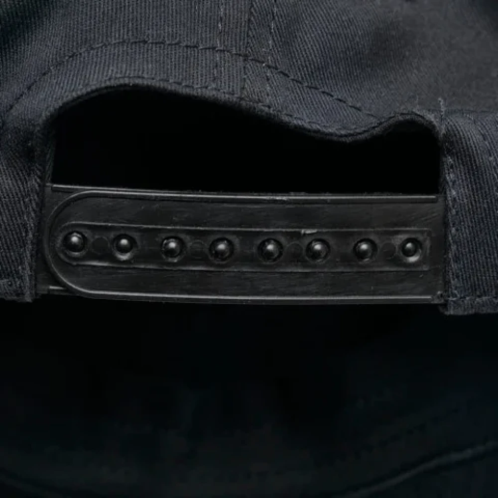 Burberry Vintage Pre-owned Nylon hats Black Dames