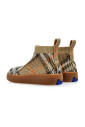 baskets-chaussettes-a-carreaux
