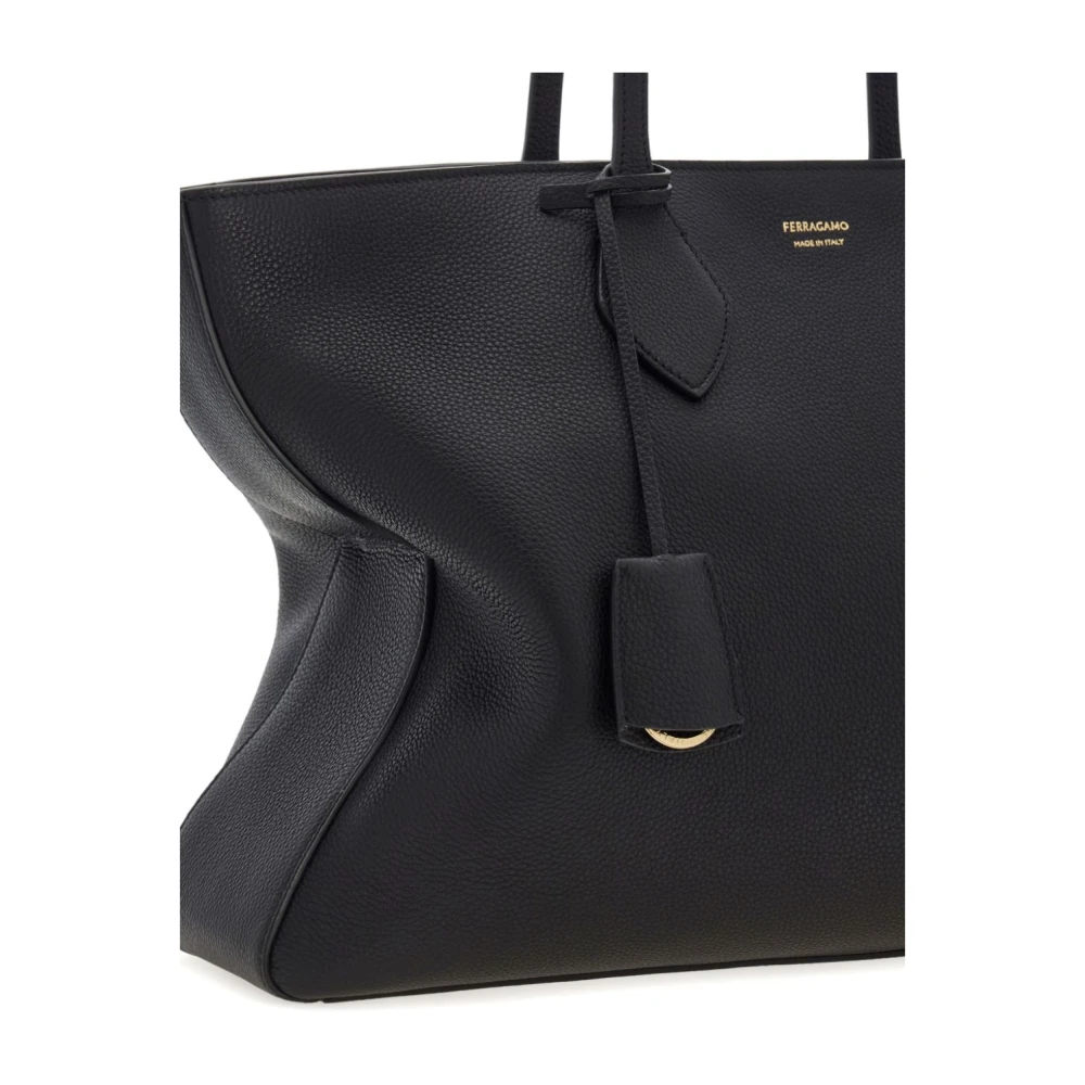 Salvatore Ferragamo Gestructureerde Leren Zwarte Handtas Black Dames
