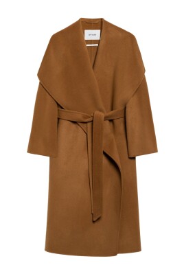minimalistic-wool-coat-with-big-lapel